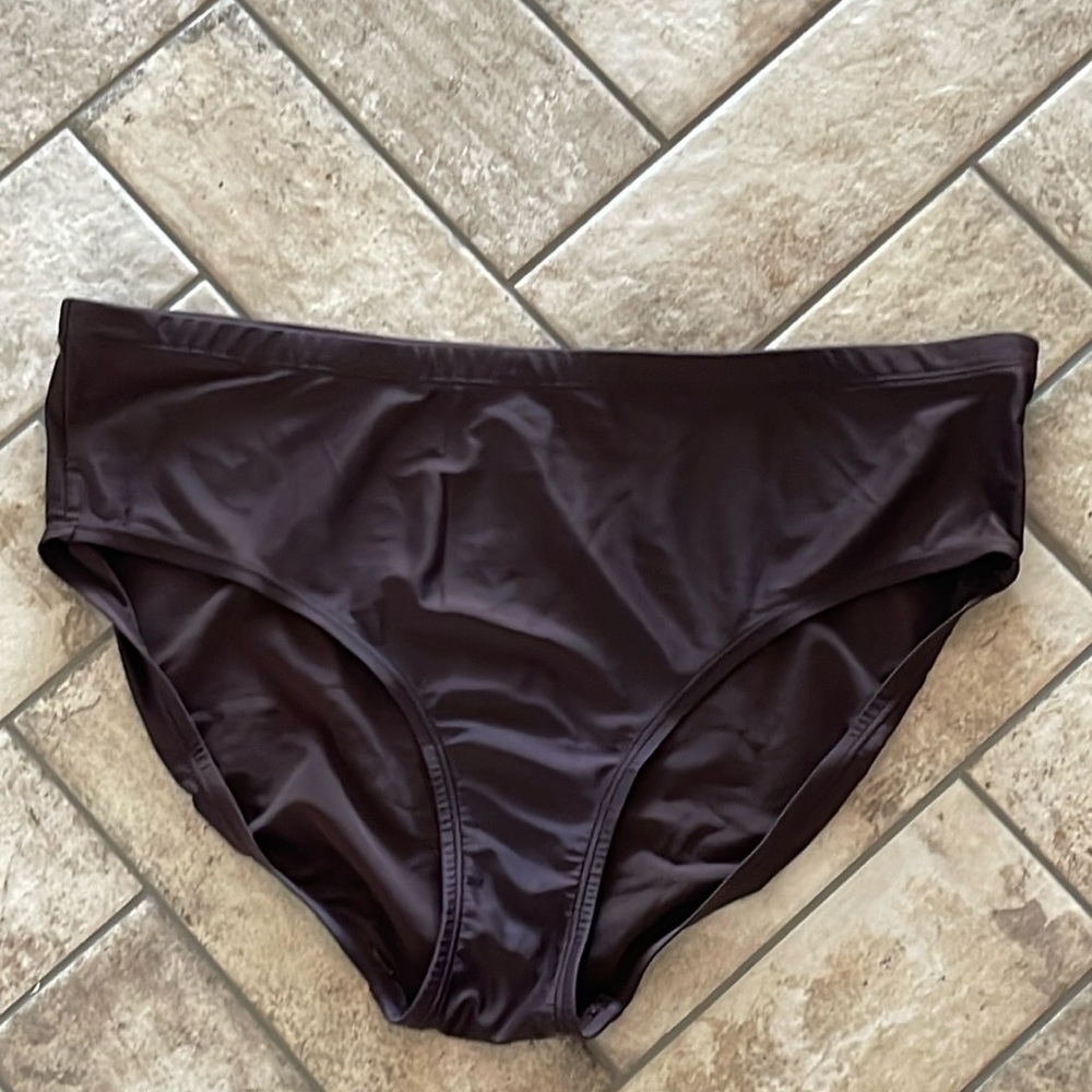 St. John’s Bay swim bottoms in chocolate brown, size 16